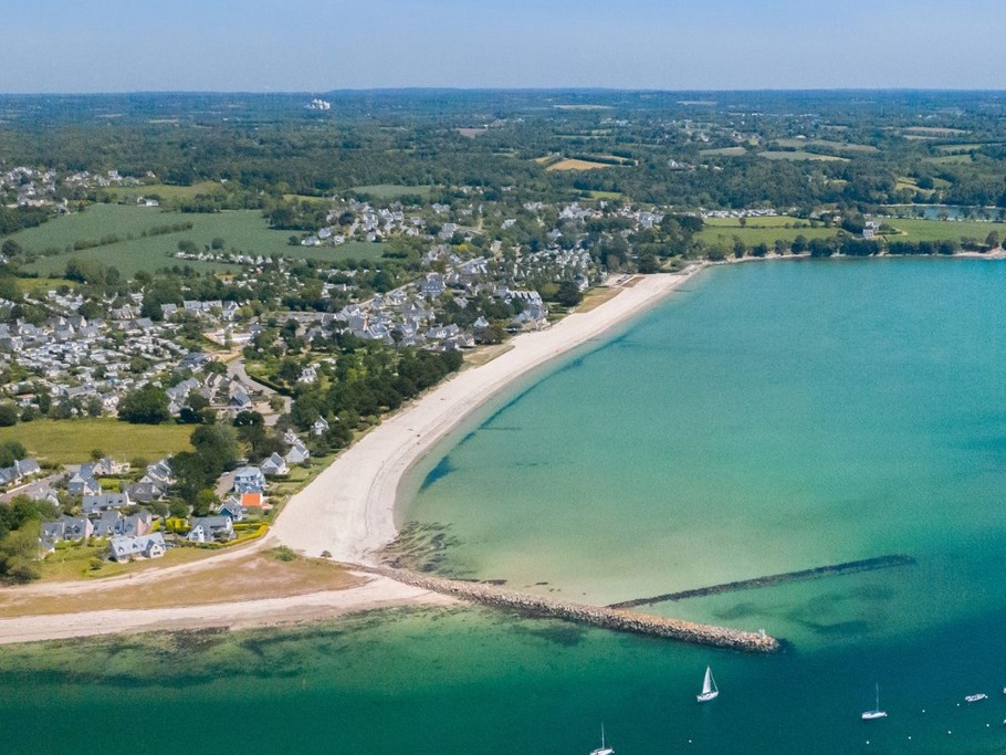 Grande plage de Kerleven à Port la Forêt