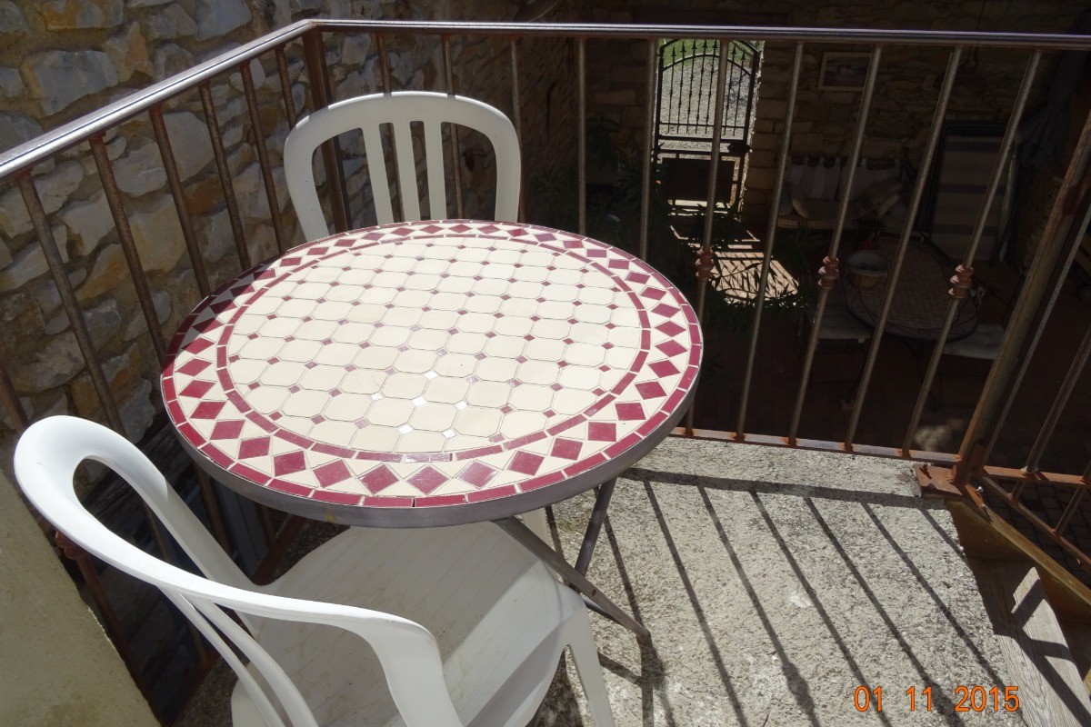 Petite terrasse donnant sur patio