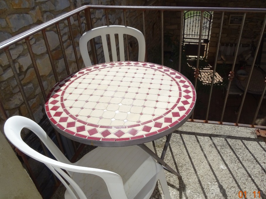 Petite terrasse donnant sur patio