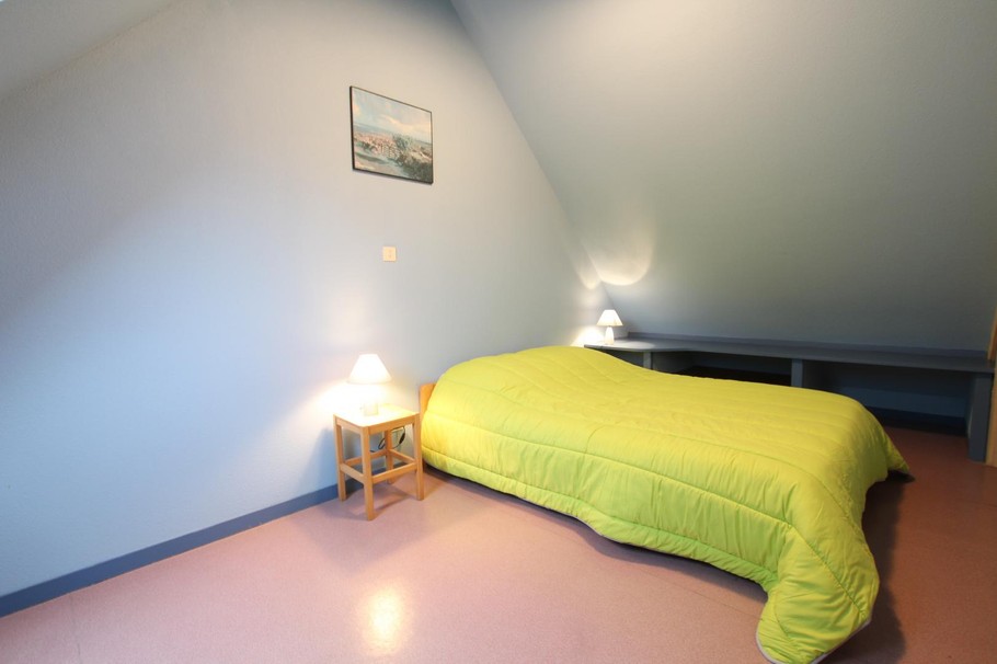 chambre avec lit double