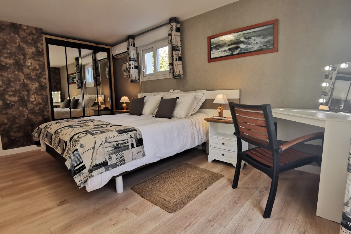 Grande chambre avec lit 160