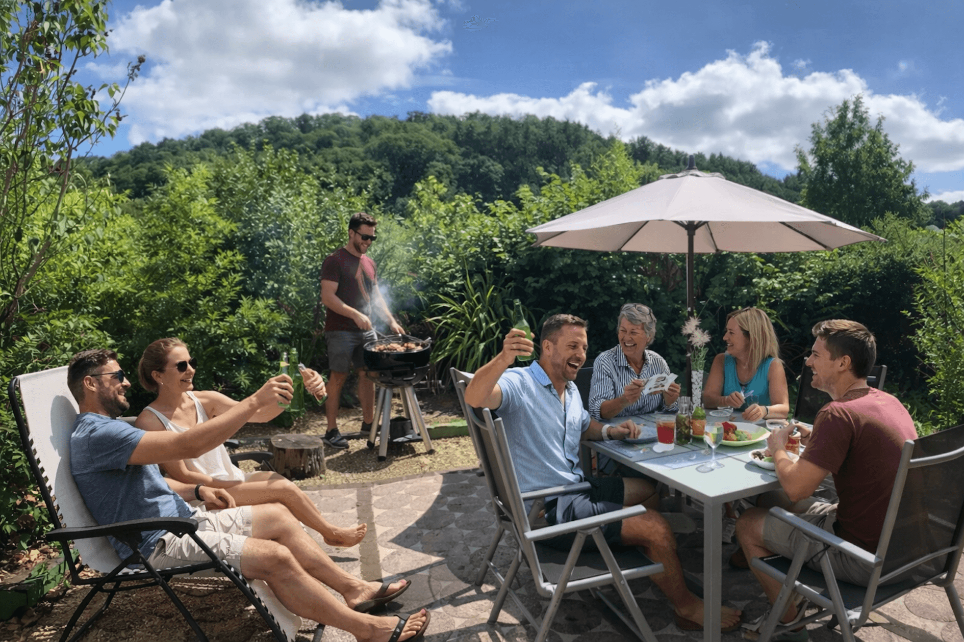Enjoy our private garden equipped with garden furniture, sun loungers, a parasol and a barbecue.