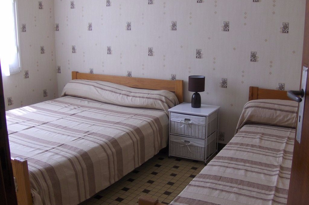 Chambre 1 lit de 140 + 1 lit de 90