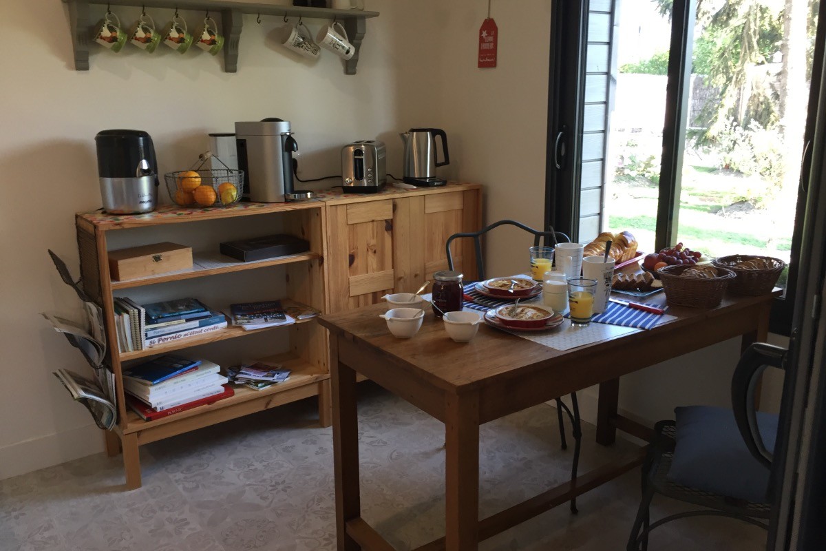 Petit déjeuner dans  la cuisne privative
