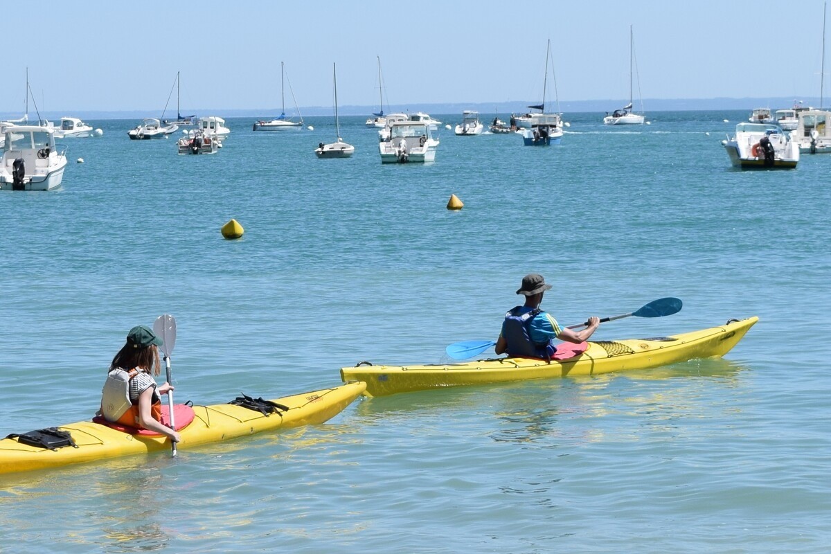 Sortie en kayak de mer depuis la plage de Port-Mer à Cancale (location école de voile) ou Saint-Malo ou Saint-Lunaire.