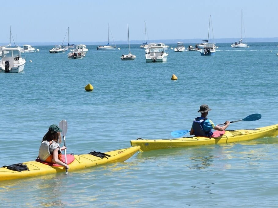 Sortie en kayak de mer depuis la plage de Port-Mer à Cancale (location école de voile) ou Saint-Malo ou Saint-Lunaire.