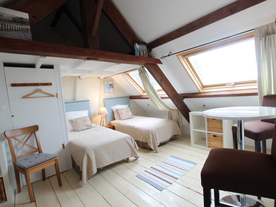 Chambre du 2ème étage, 14 m2, 2 lits 90x190, jolie vue mer