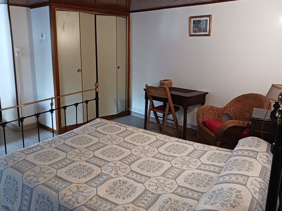 Room for 2 people