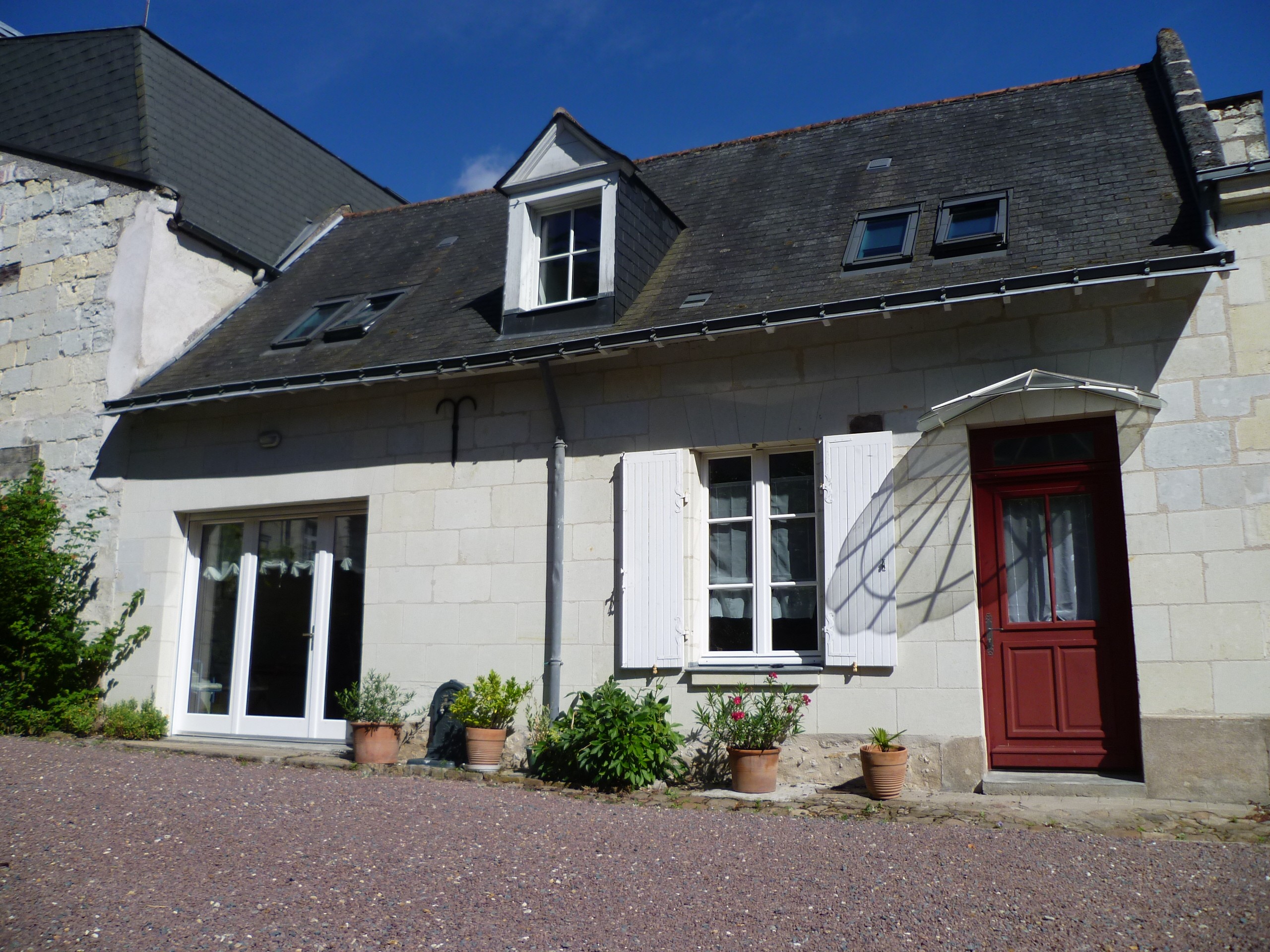 Maisonnette en pierre de tuffeau