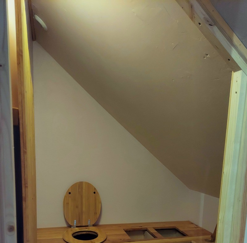 toilette sèche à l'étage