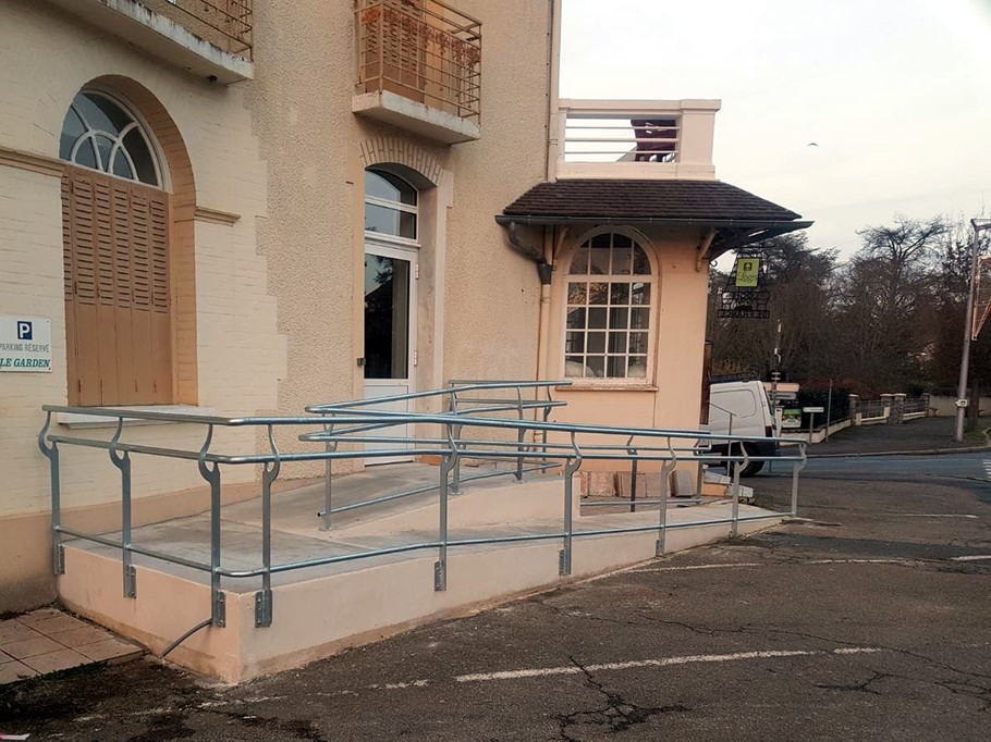 Rampe d'accès PMR