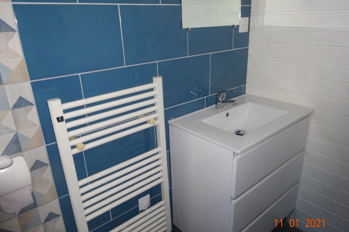 salle de bains wc rez de chaussée (douche) wc