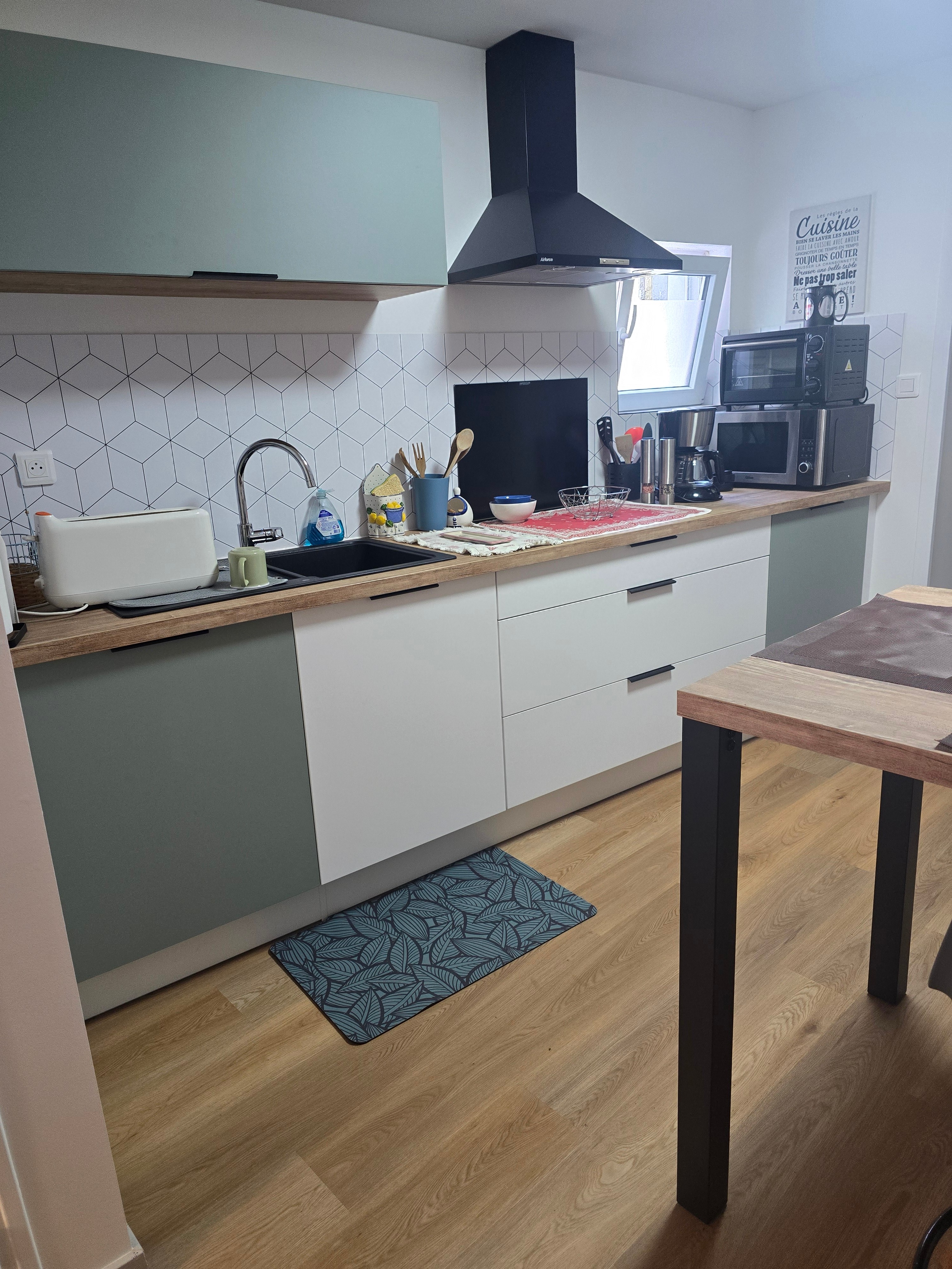 fitted kitchen