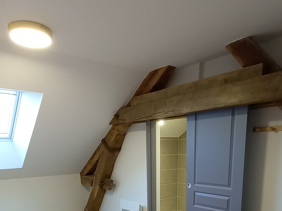 Chambre 2, suite parentale et sa salle d'eau attenante - Chez Bubu : L’école