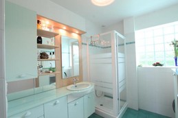 SALLE DE BAIN REZ DE CHAUSSEE