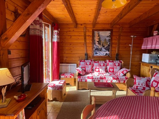 Salon séjour avec accès direct à la terrasse - Chalet du Sotré à 900m du Lac de Longemer