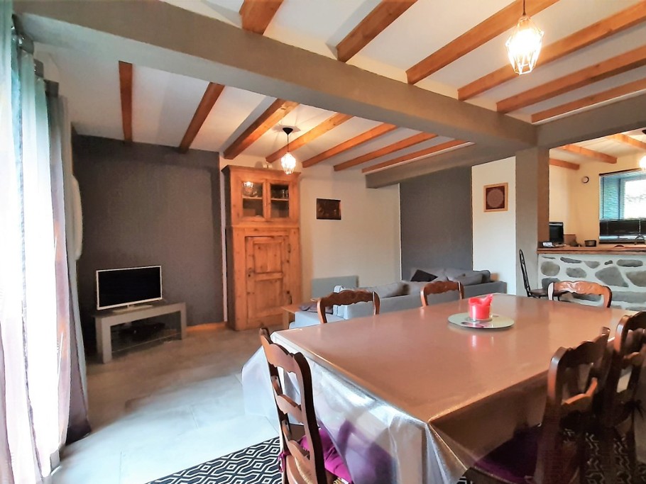 Rez-de-chaussée : Séjour-salon-salle à manger