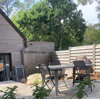 Terrasse au cœur de la pinède