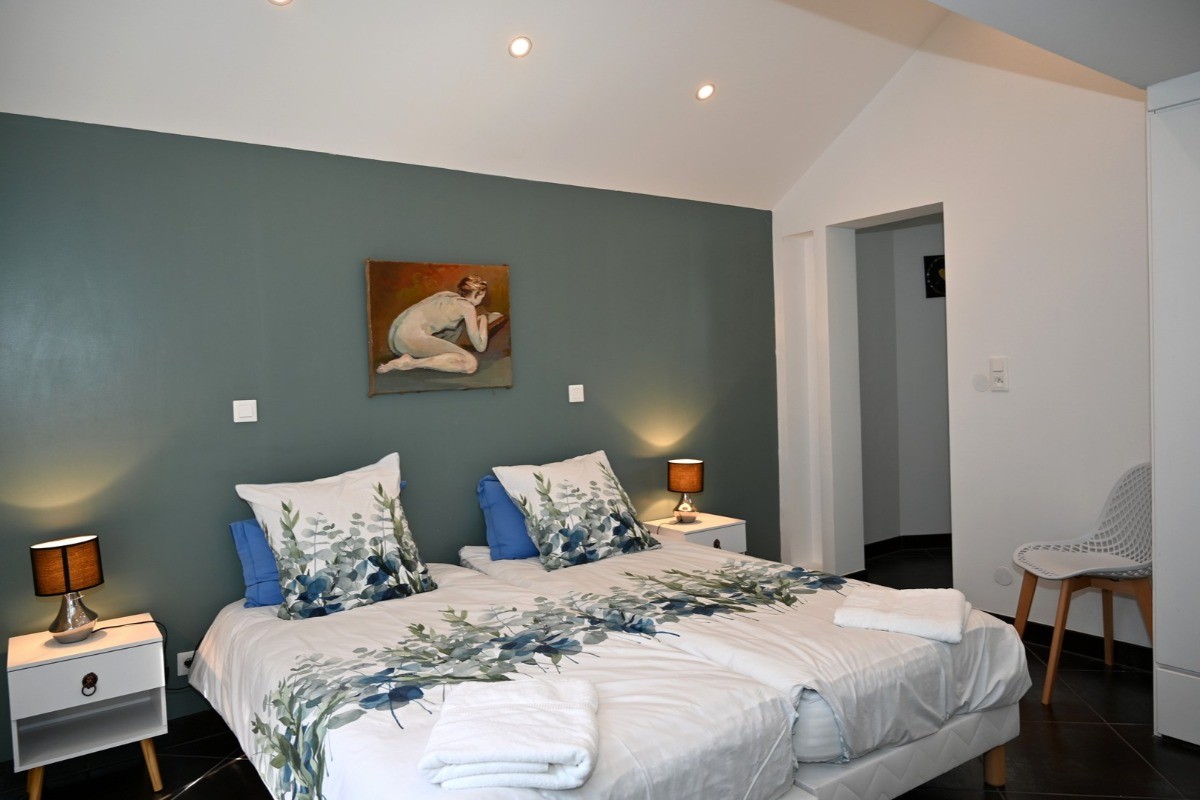 Chambre 1 - Maison moderne et confortable ©JLouis Mallaisé