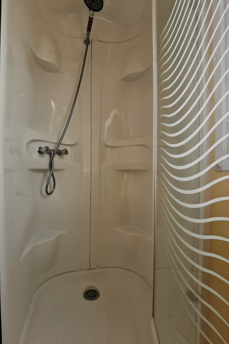 Douche de la salle d'eau