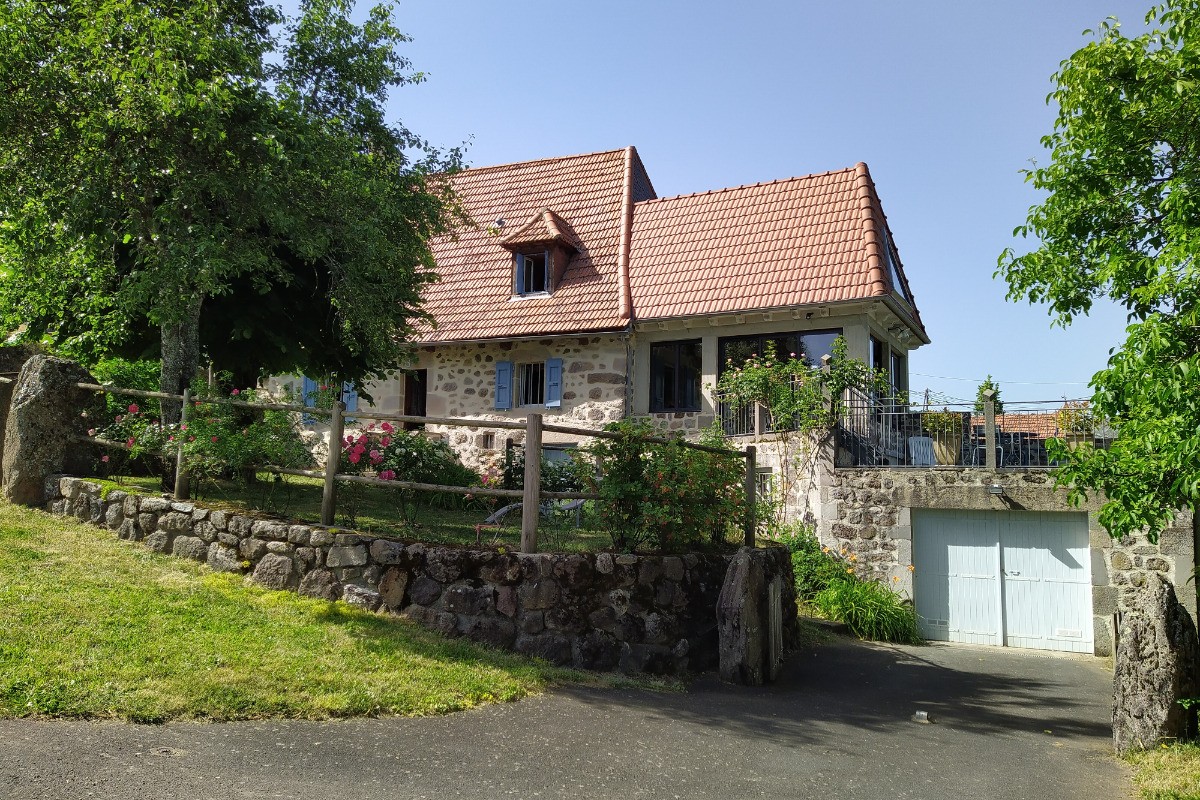 Maison de caractère dans un hameau tranquille