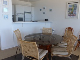 Salle à manger et cuisine