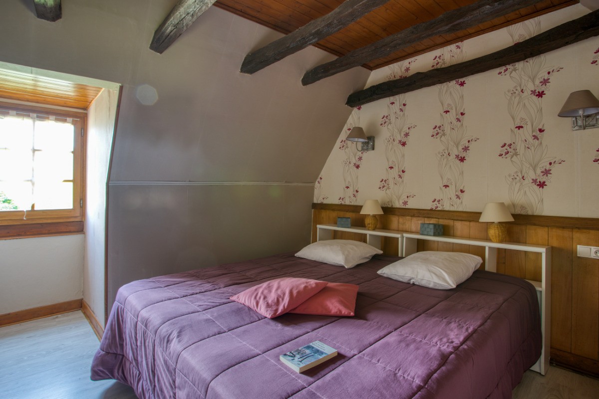 CHAMBRE A L’ÉTAGE, Lit en 180 (2 FOIS 90)