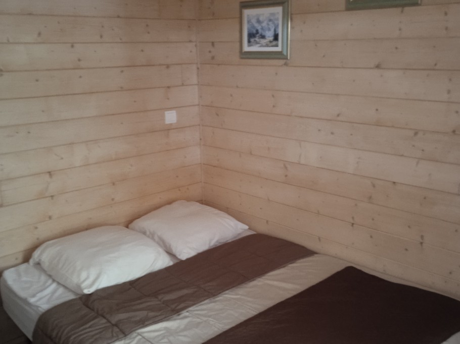 Chalet 45 1 double bed