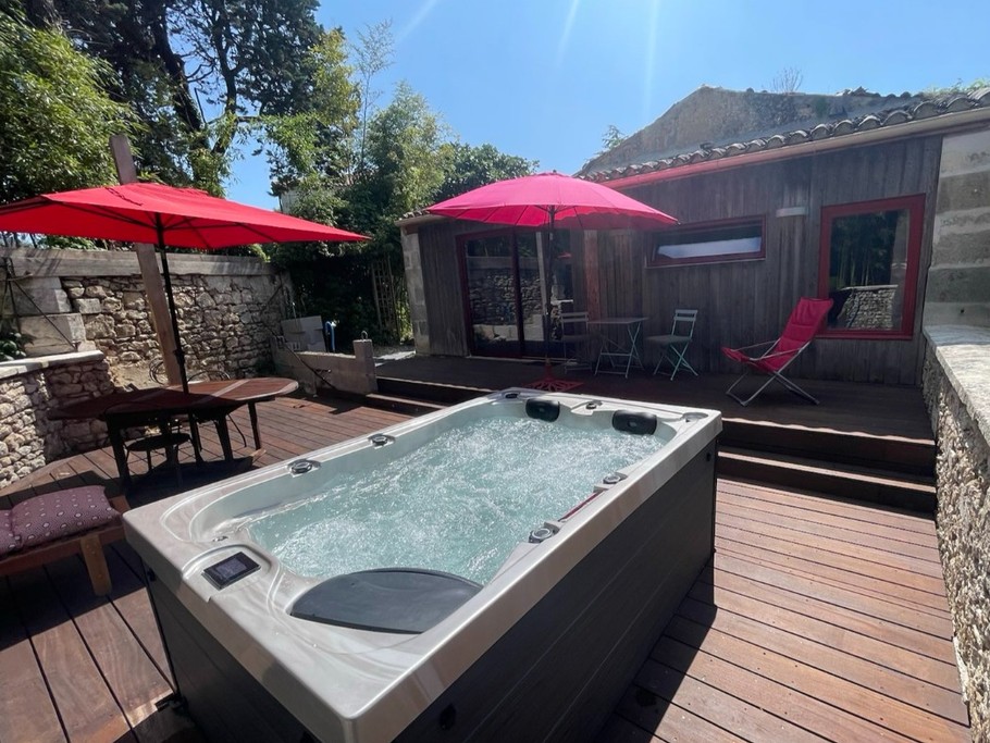 Domaine TerrOcéane en Charente maritime, le Jacuzzi