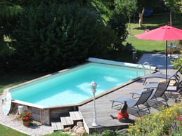 La piscine chauffée en saison