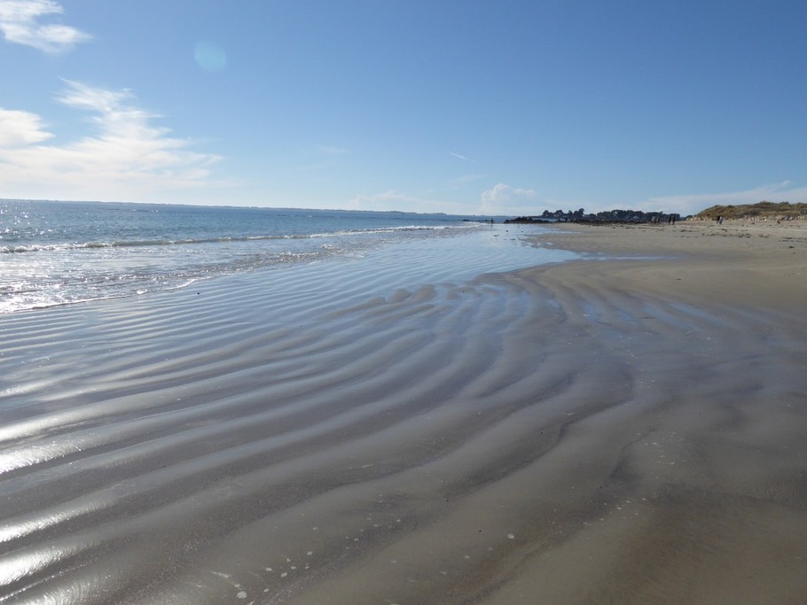 la plage de Kervillen, au bout de notre rue