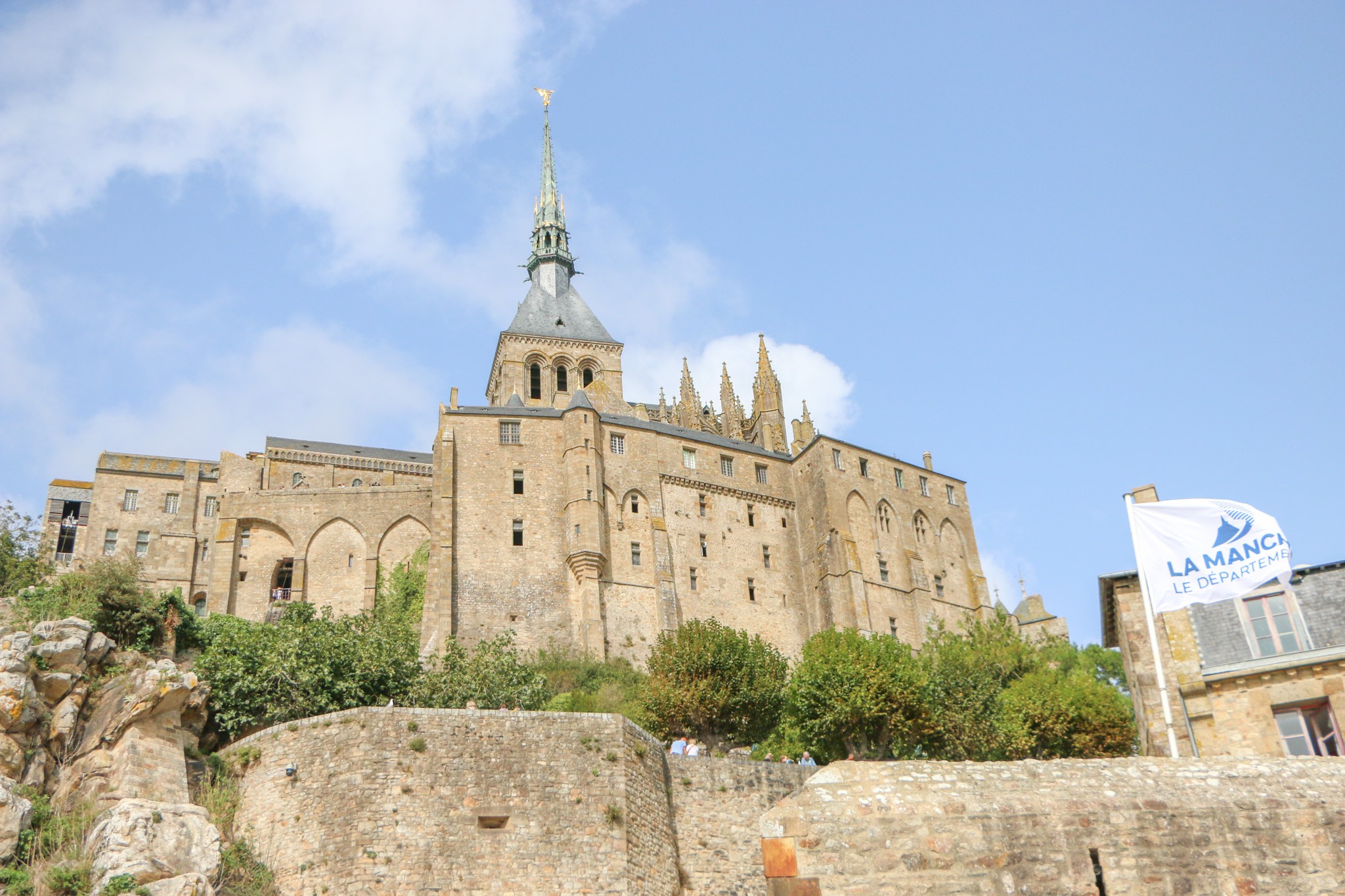 Mont Saint-Michel Abbey (25 kilometres)