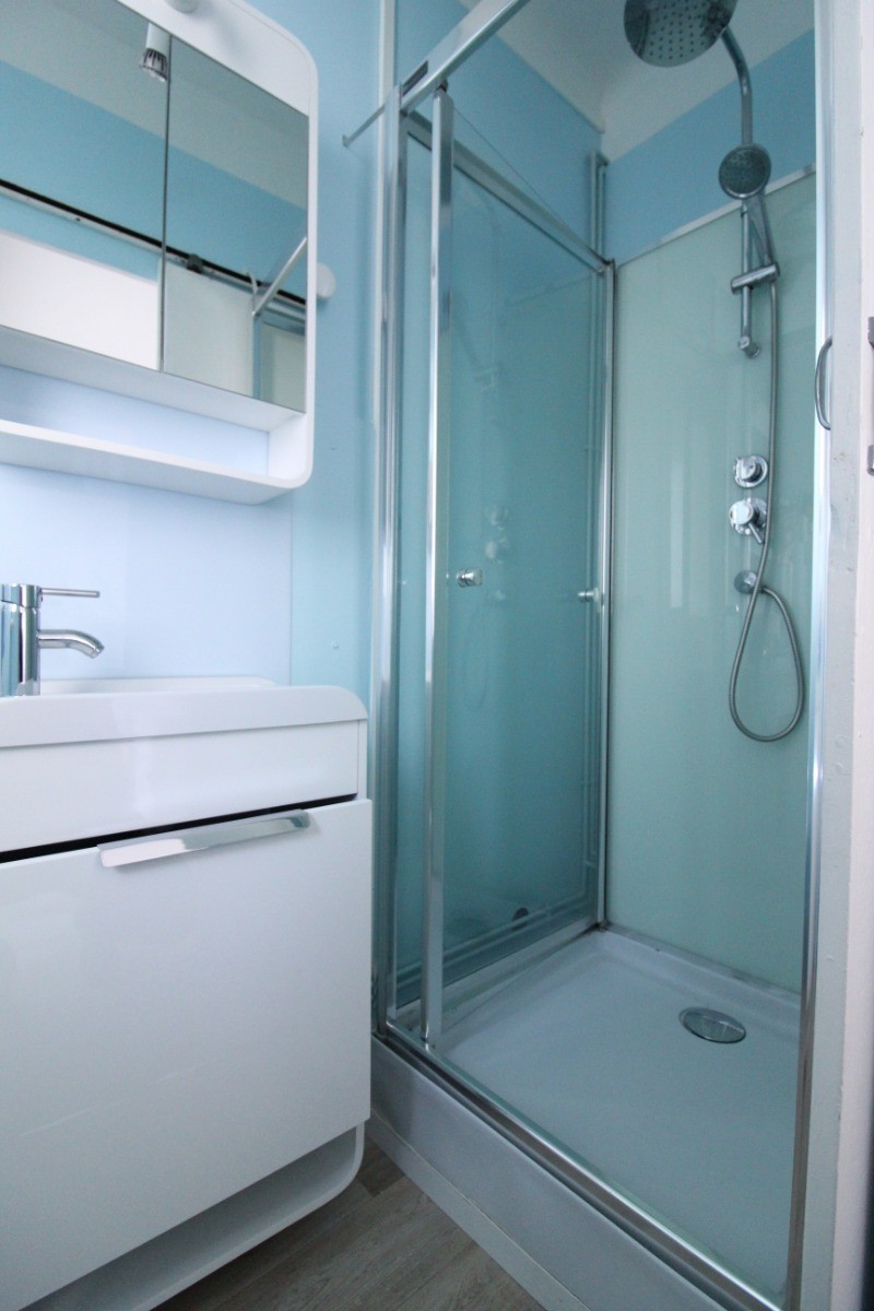 1ère salle d'eau - Appartement F2 2ème étage