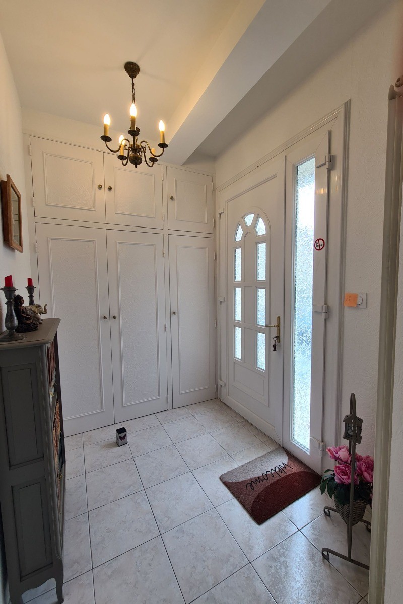 Entrée avec placards