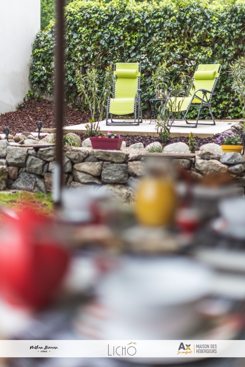 Jardin exclusif avec terrace bain de soleil