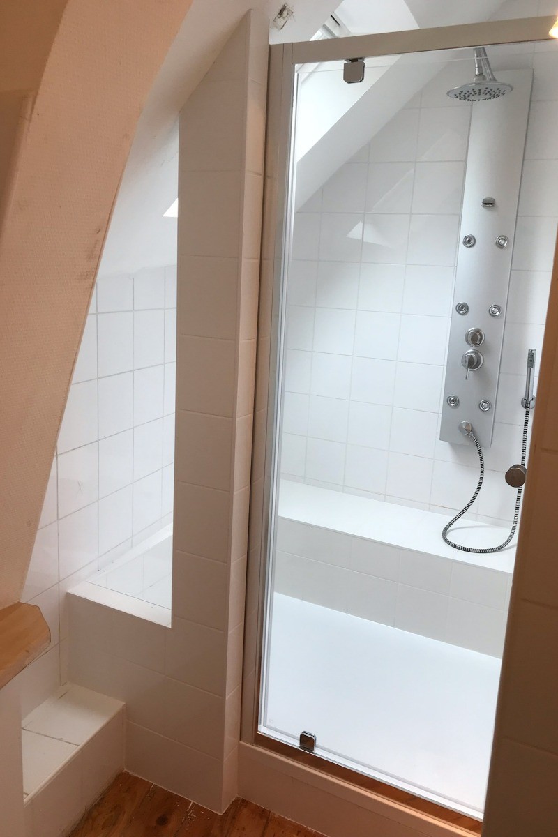 salle d'eau étage principal.