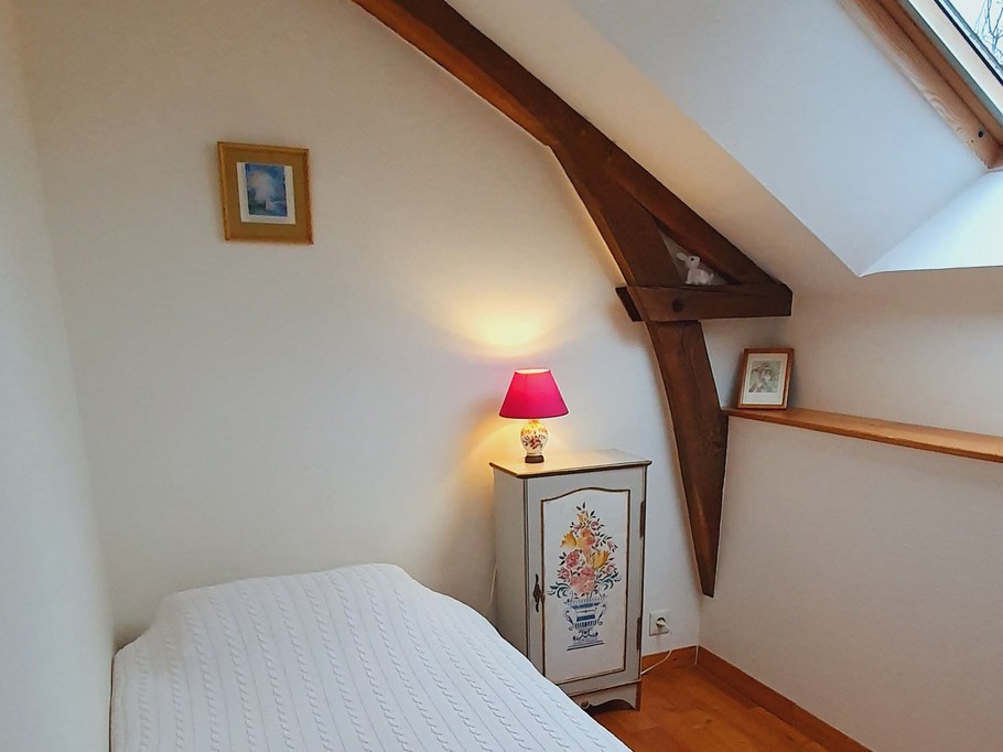 petite chambre attenante à la chambre jaune