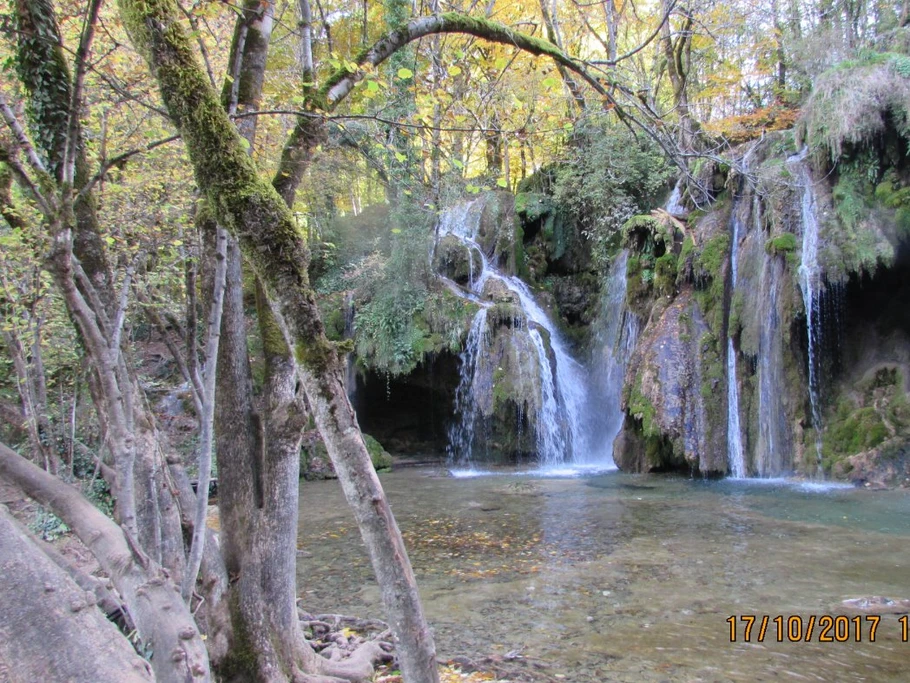 JURA- reculée des Planches- cascade des Tufs