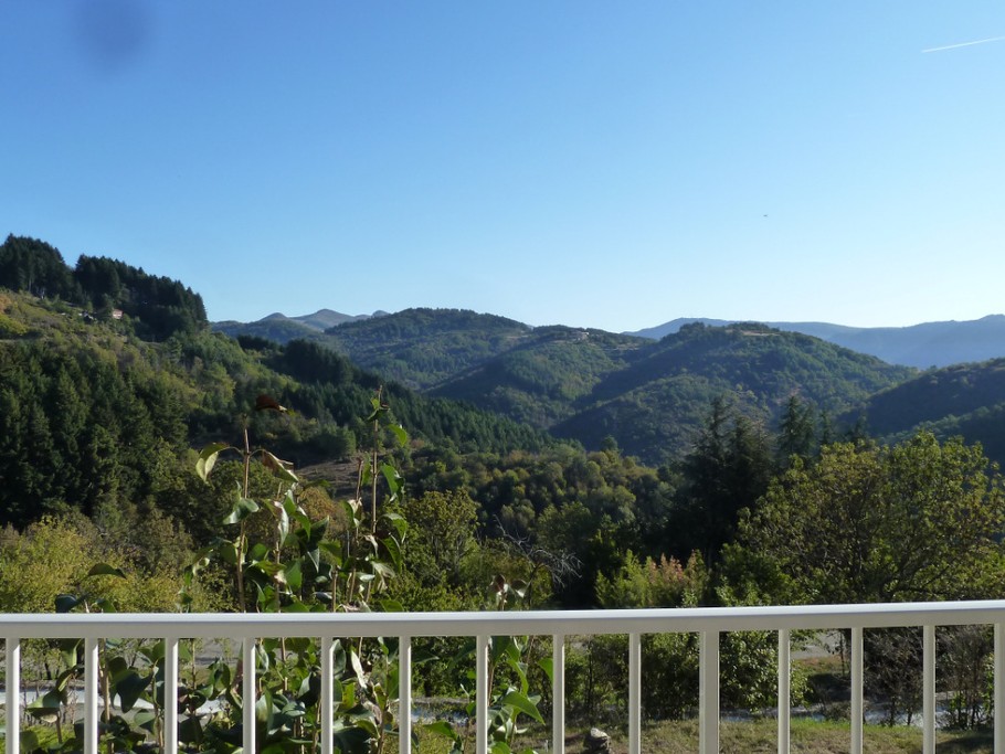 vue sur la vallée depuis le balcon