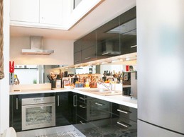 Cuisine ouverte toute équipée