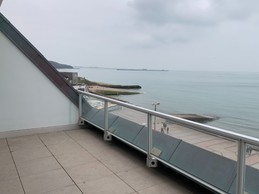 TERRASSE 12 m² ( LA PLUS GRANDE FACE A LA MER AU 4 EME ETAGE A WIMEREUX)