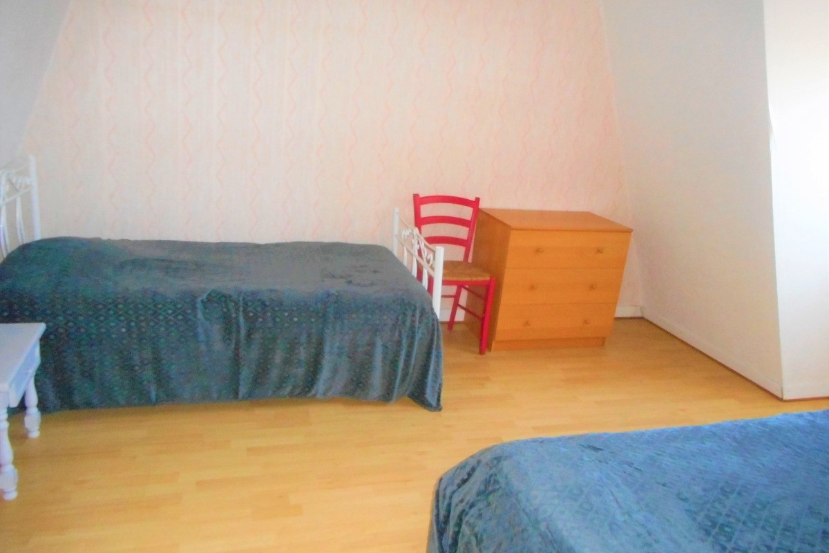 une chambre à l'étage