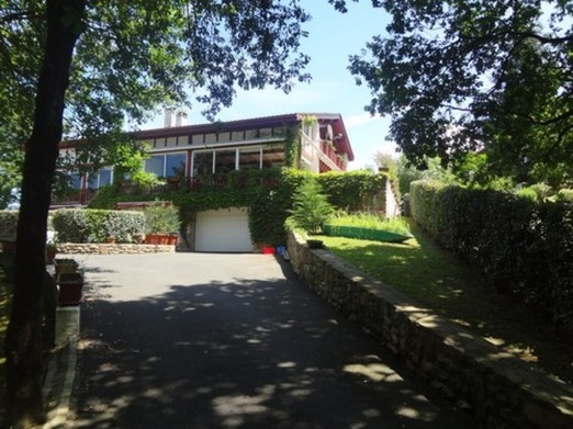 Location appartement dans maison à Ascain Pays Basque