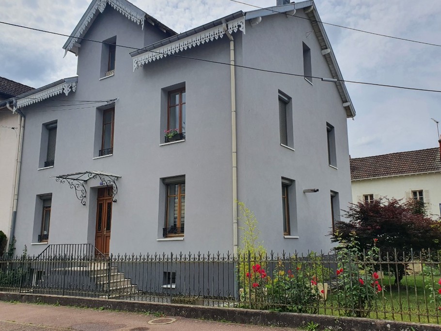 MAISON faisant l'angle de la rue Dominique Marchal et Edouard Chavanne - Chalet confort "La Casetta" à proximité d'Epinal