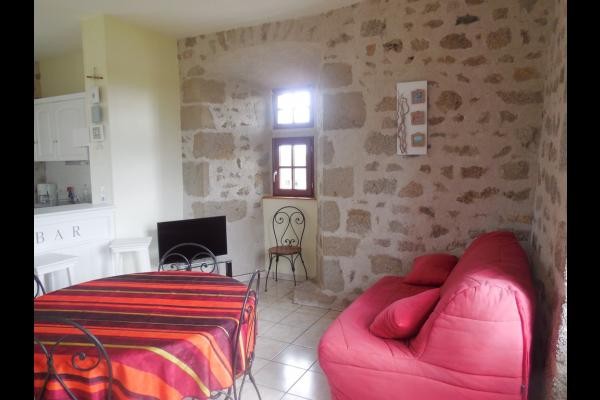 Château de Mérinchal - Appartement n° 59 - Venez vivre la vie de château dans un appartement du Château de la Mothe (XIIe siècle) en Creuse (limite Puy-de-Dôme)