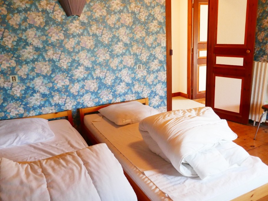 Chambre 3 avec deux lits en 90 à l'étage
