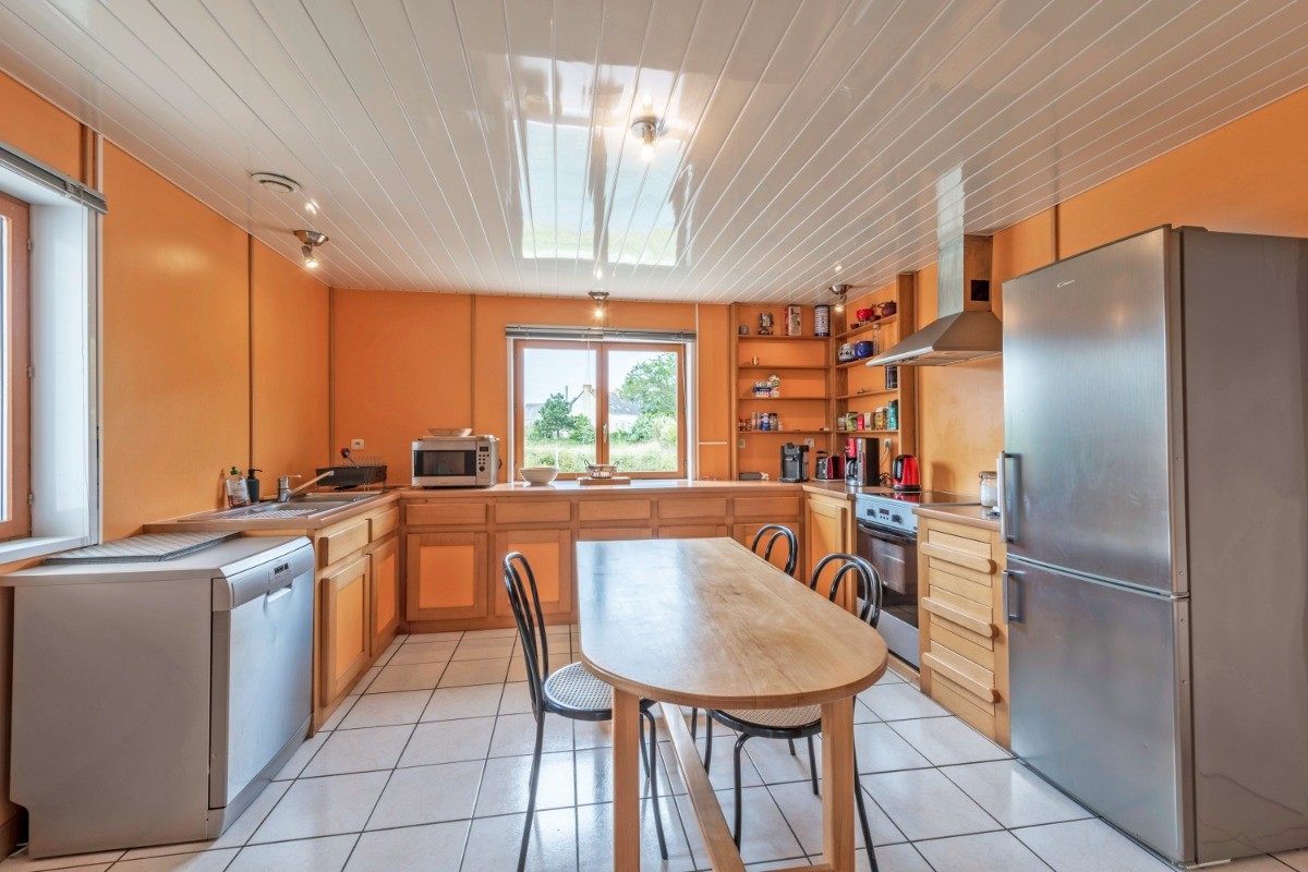 Cuisine (ouverte sur la salle)