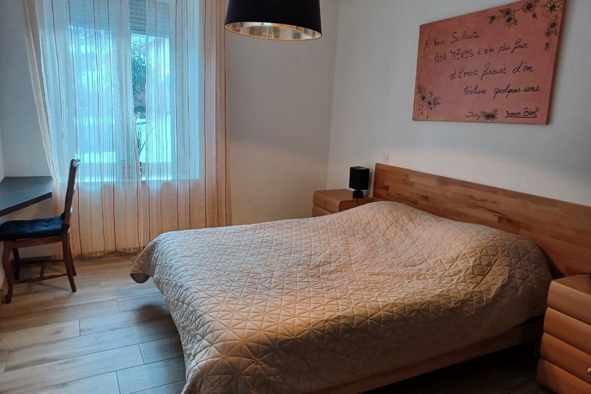 Chambre n°1 et bureau - Gite Millésime Gérardmer
