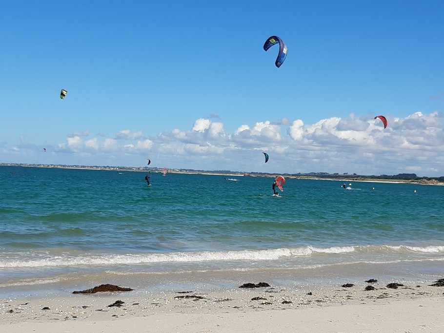 Kitesurfers in Goulven Bay