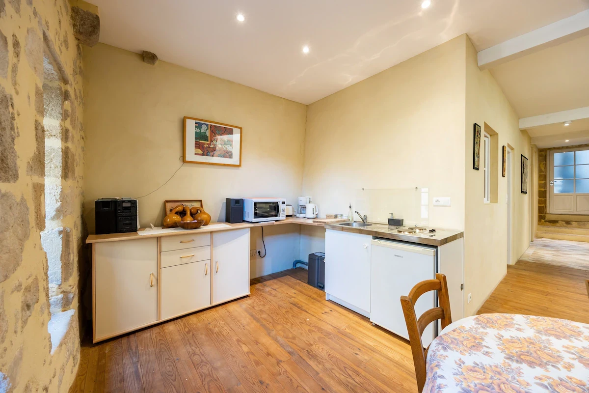 Le coin cuisine pour plus de confort de la chambre d'hôtes à Bazas en Gironde